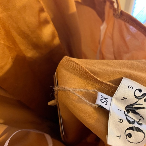 ❌sold❌Sabo Skirt Golden Deep plunge romper NWT - Picture 8 of 8